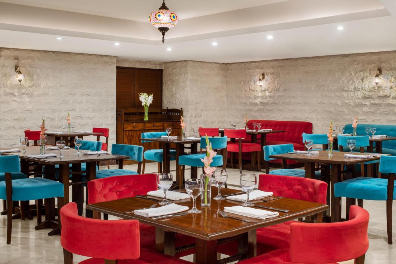 Moevenpick Hotel Karacsi Kültér fotó